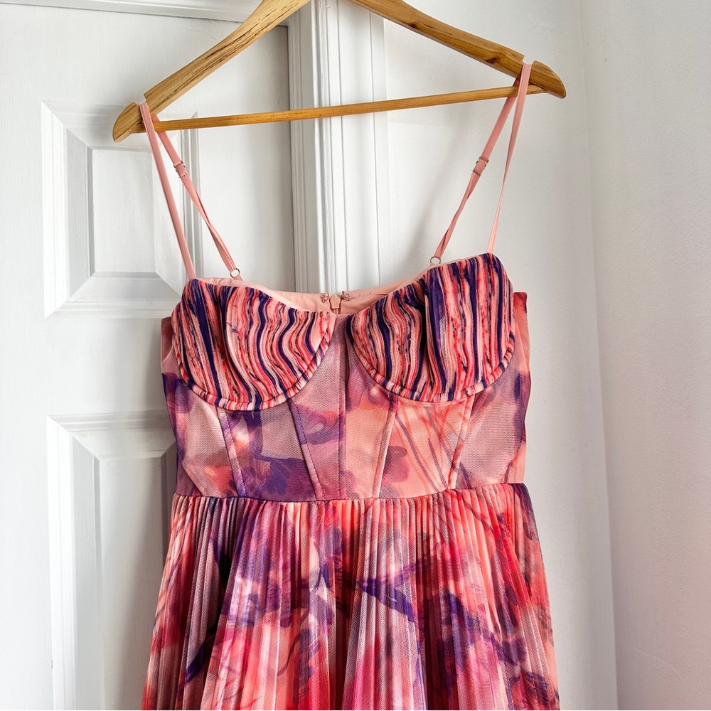Hutch Amara Pleated Bustier Sweetheart Midi Dress - Picture 7 of 13